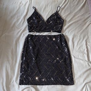 Sequins Crop and Skirt Size L